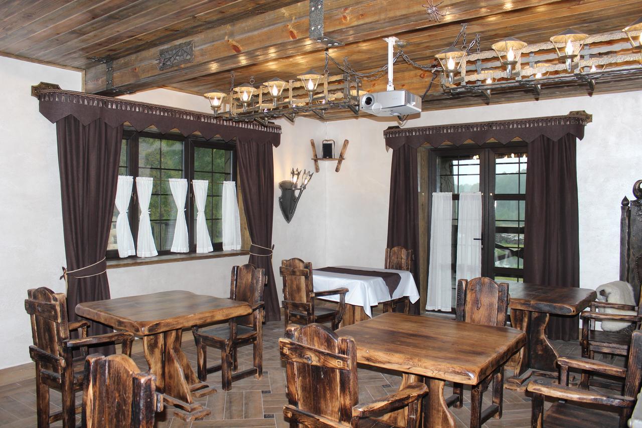 Hôtel Folvark Gvozd à Kamenyuky Extérieur photo